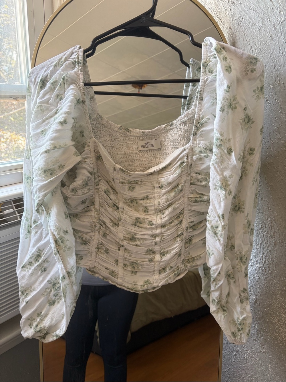 Hollister White Blouse with Sage Floral Print and Puff Sleeves